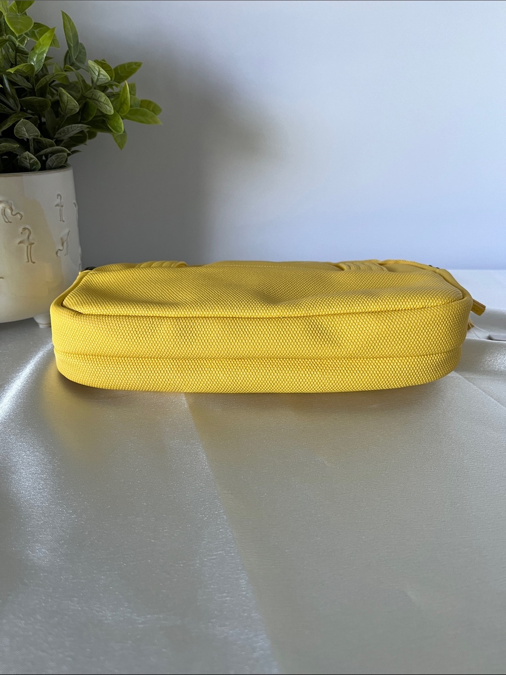 LUG - Coupe XL Matte Luxe VL Convertible Crossbody Bag in Banana Icepop - Picture 3 of 8